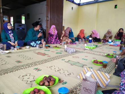 Pertemuan Ibu - Ibu Dharma Wanita 